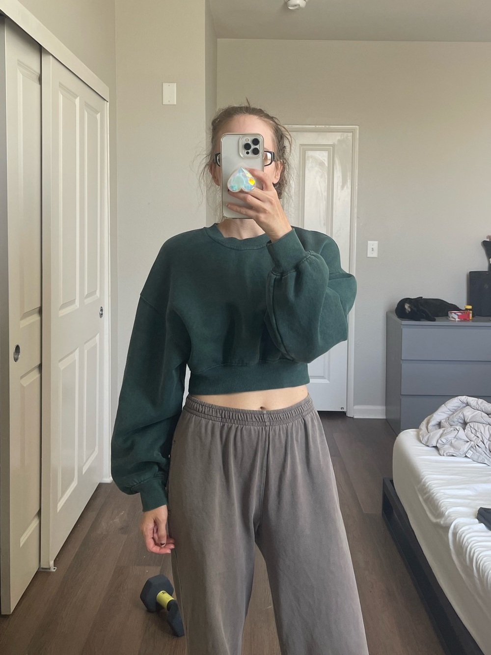 Urban Outfitters Dark Green Cropped Crewneck sweatshirt